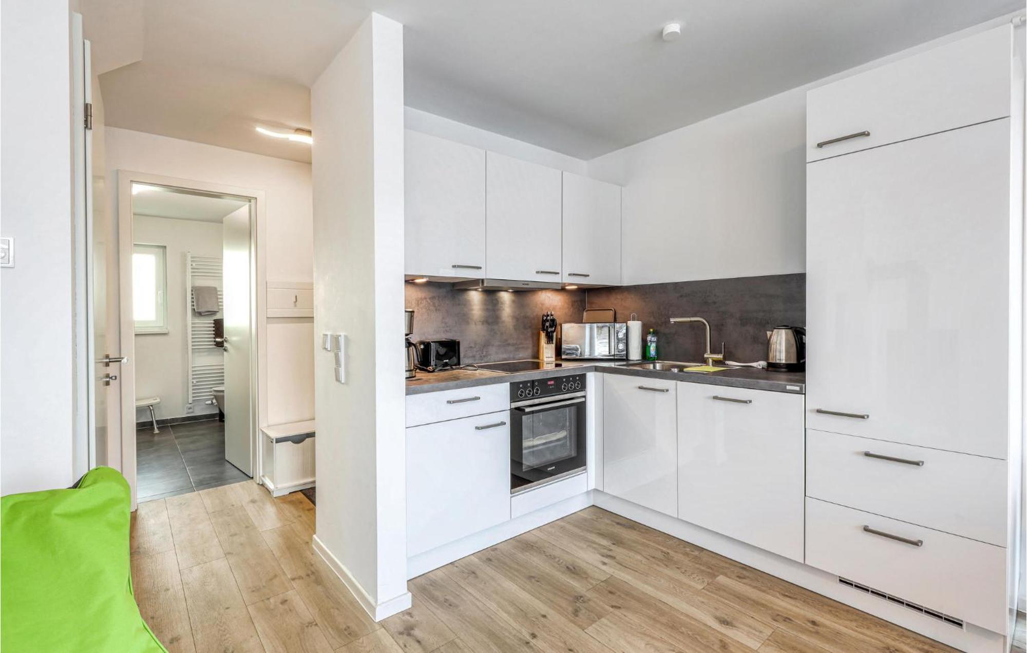 Nice Home In Tossens With Kitchen Extérieur photo