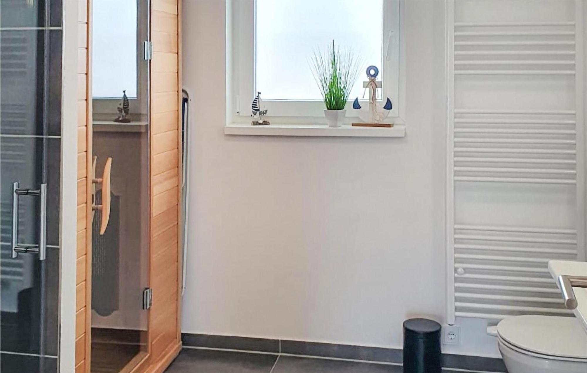 Nice Home In Tossens With Kitchen Extérieur photo